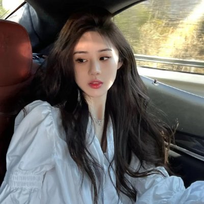 皇帝的新装海报